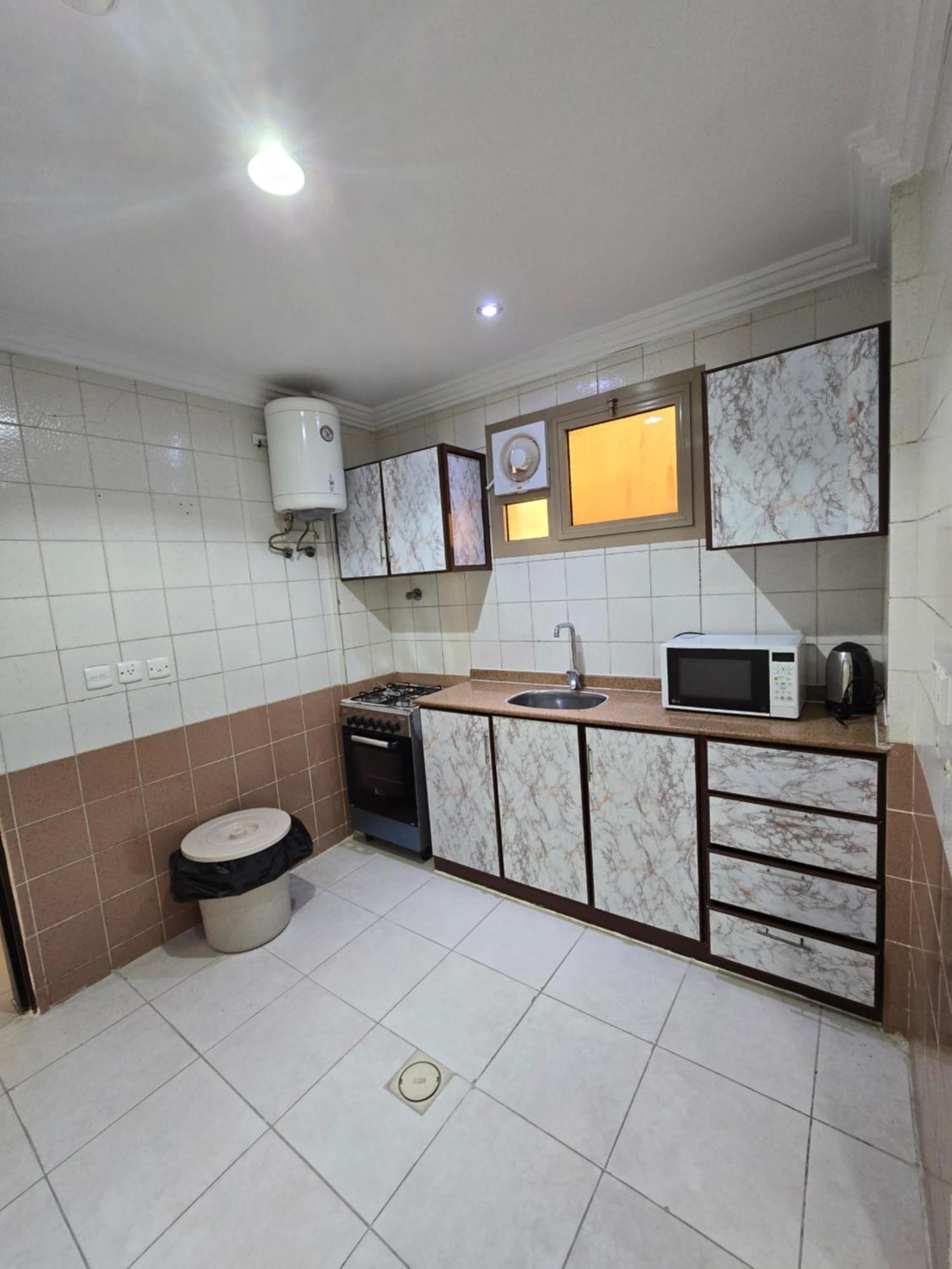 Apartment Makarim Najd 3 *