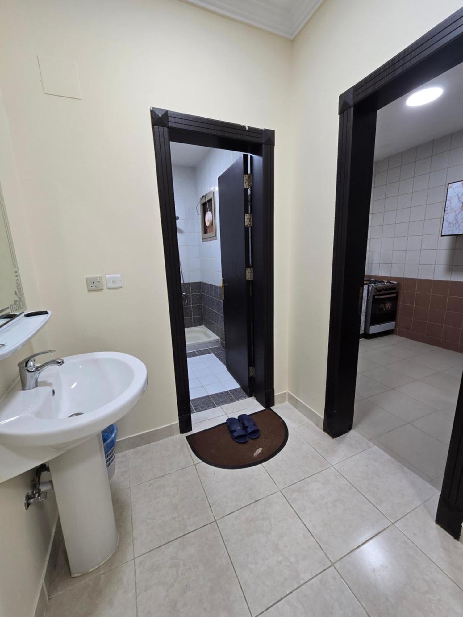 Makarim Najd 3 *
